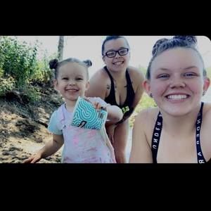 Meet your Posher, Briana